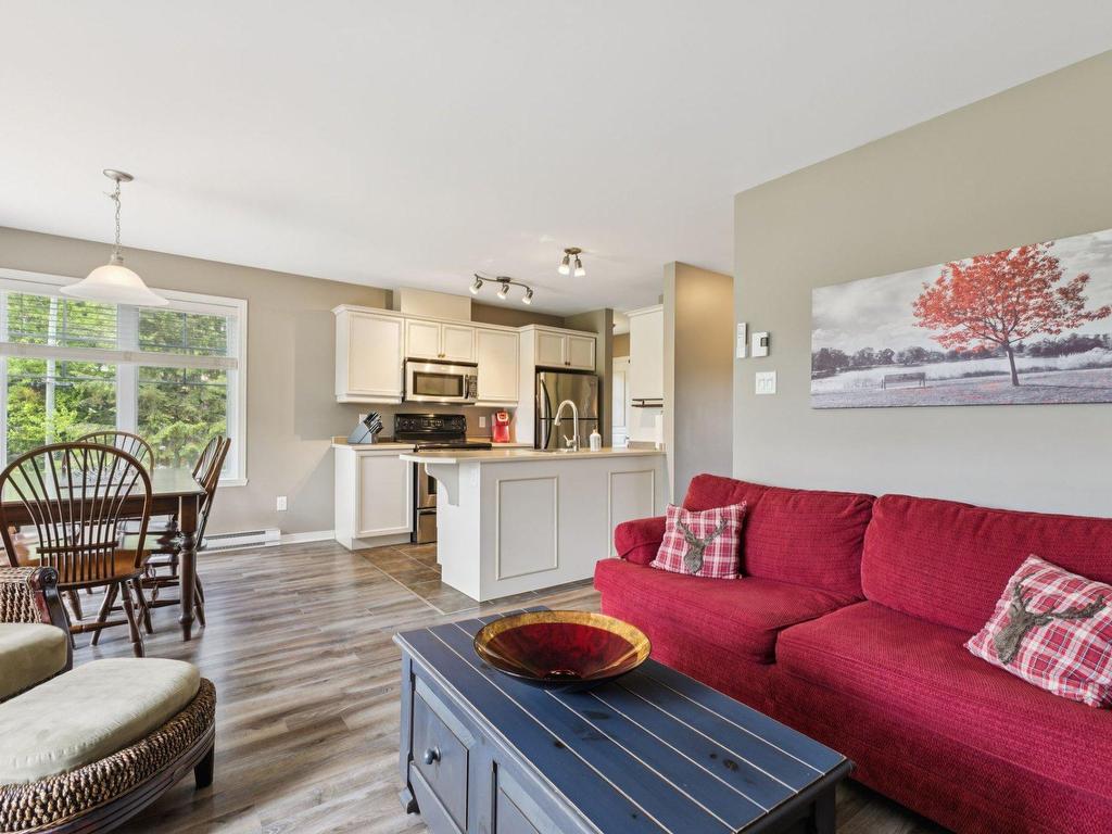 









1812


Ch. du Golf

,
Mont-Tremblant,




QC
J8E2K6

