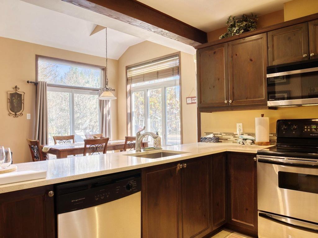









1691


Ch. du Golf

,
Mont-Tremblant,




QC
J8E2K6

