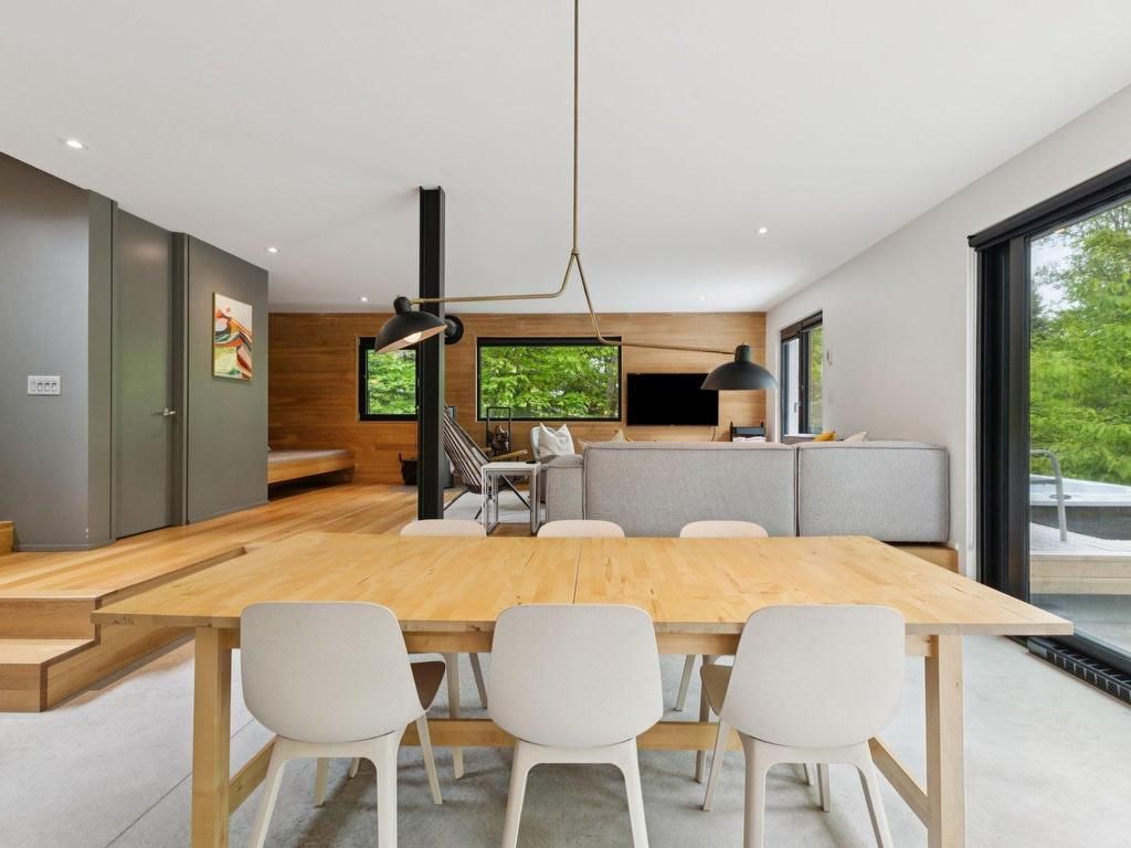 









93


Ch. de la Trinité

, 13,
Lac-Supérieur,




QC
J0T1P0

