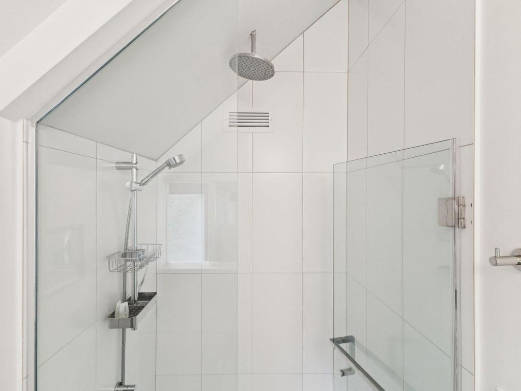 









93


Ch. de la Trinité

, 13,
Lac-Supérieur,




QC
J0T1P0

