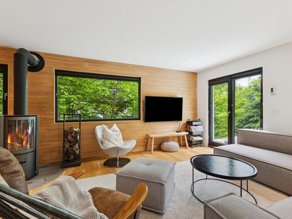 









93


Ch. de la Trinité

, 13,
Lac-Supérieur,




QC
J0T1P0

