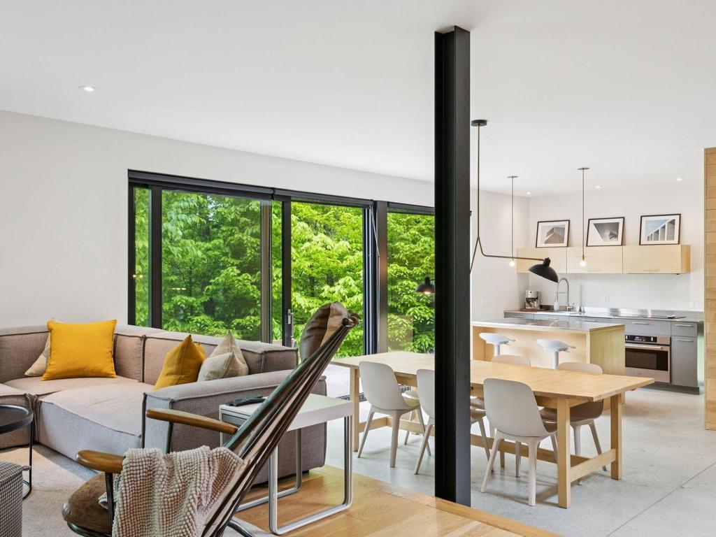 









93


Ch. de la Trinité

, 13,
Lac-Supérieur,




QC
J0T1P0

