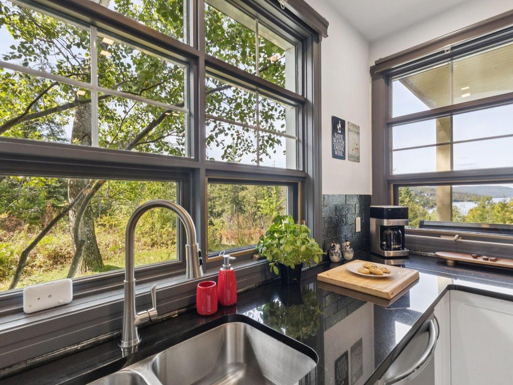 









235


Ch. des Quatre-Sommets

, 5,
Mont-Tremblant,




QC
J8E1C6

