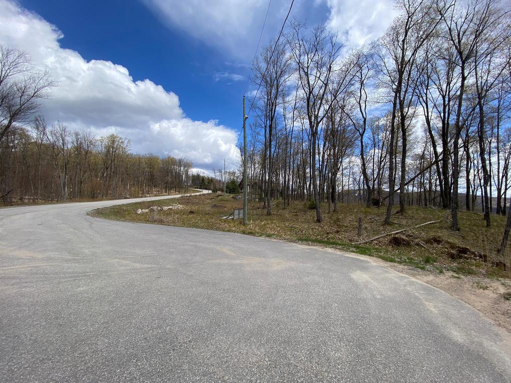 












Ch. des Entailles

,
Mont-Tremblant,







QC
J8E0C9

