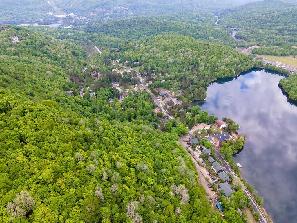 












Ch. des Entailles

,
Mont-Tremblant,







QC
J8E0C9

