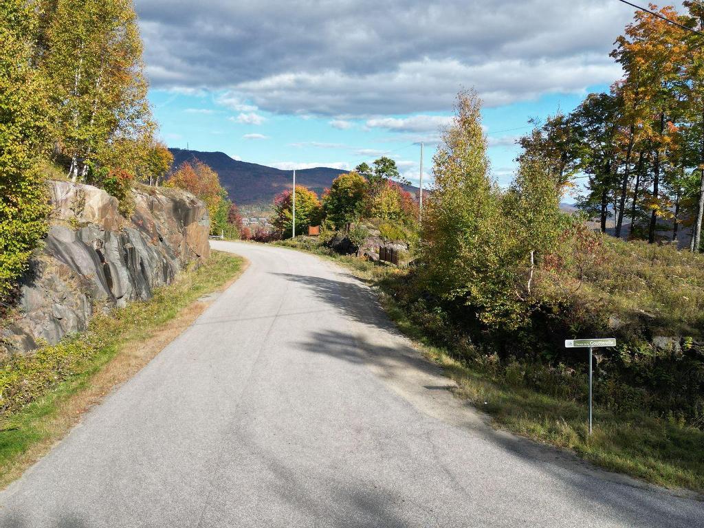 












Ch. des Entailles

,
Mont-Tremblant,







QC
J8E0C9

