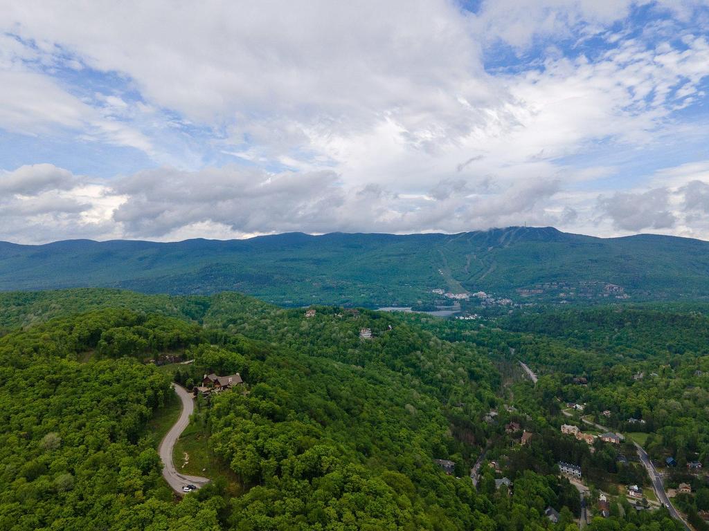 









9


Ch. des Entailles

,
Mont-Tremblant,







QC
J8E1V1

