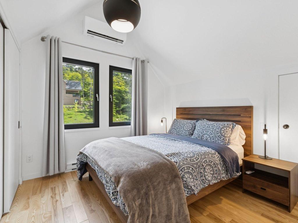 









304

 - 15


Imp. du Cardinal

,
Lac-Supérieur,




QC
J0T1P0

