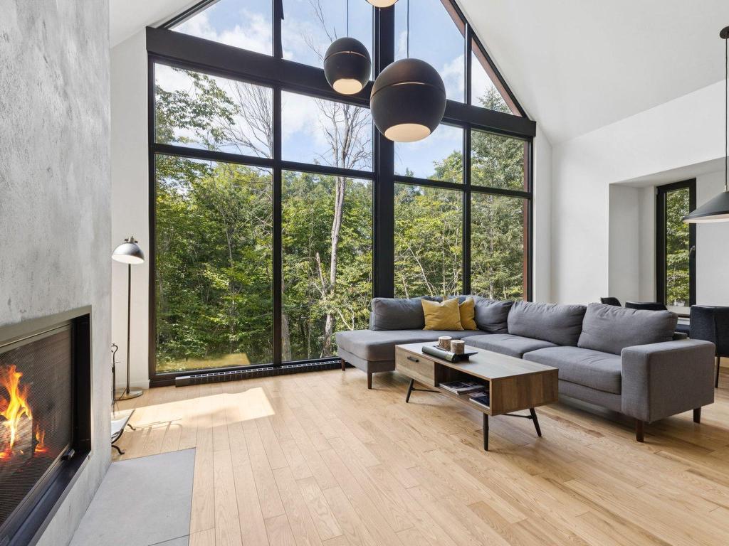 









304

 - 15


Imp. du Cardinal

,
Lac-Supérieur,




QC
J0T1P0

