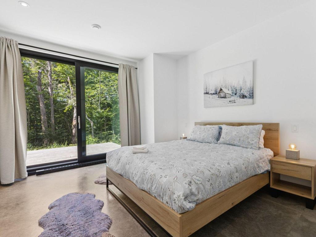 









304

 - 15


Imp. du Cardinal

,
Lac-Supérieur,




QC
J0T1P0

