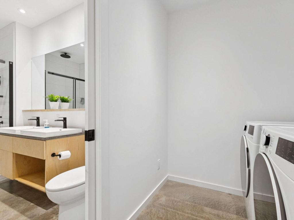 









304

 - 15


Imp. du Cardinal

,
Lac-Supérieur,




QC
J0T1P0

