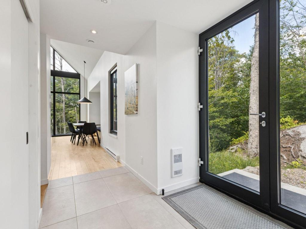 









304

 - 15


Imp. du Cardinal

,
Lac-Supérieur,




QC
J0T1P0

