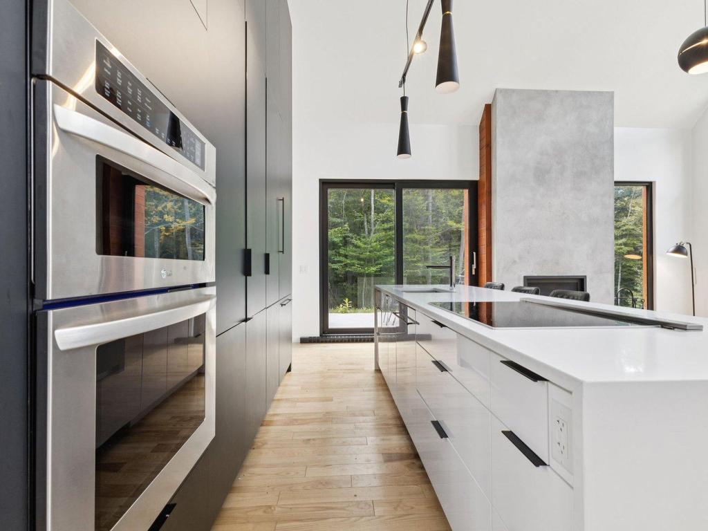 









304

 - 15


Imp. du Cardinal

,
Lac-Supérieur,




QC
J0T1P0

