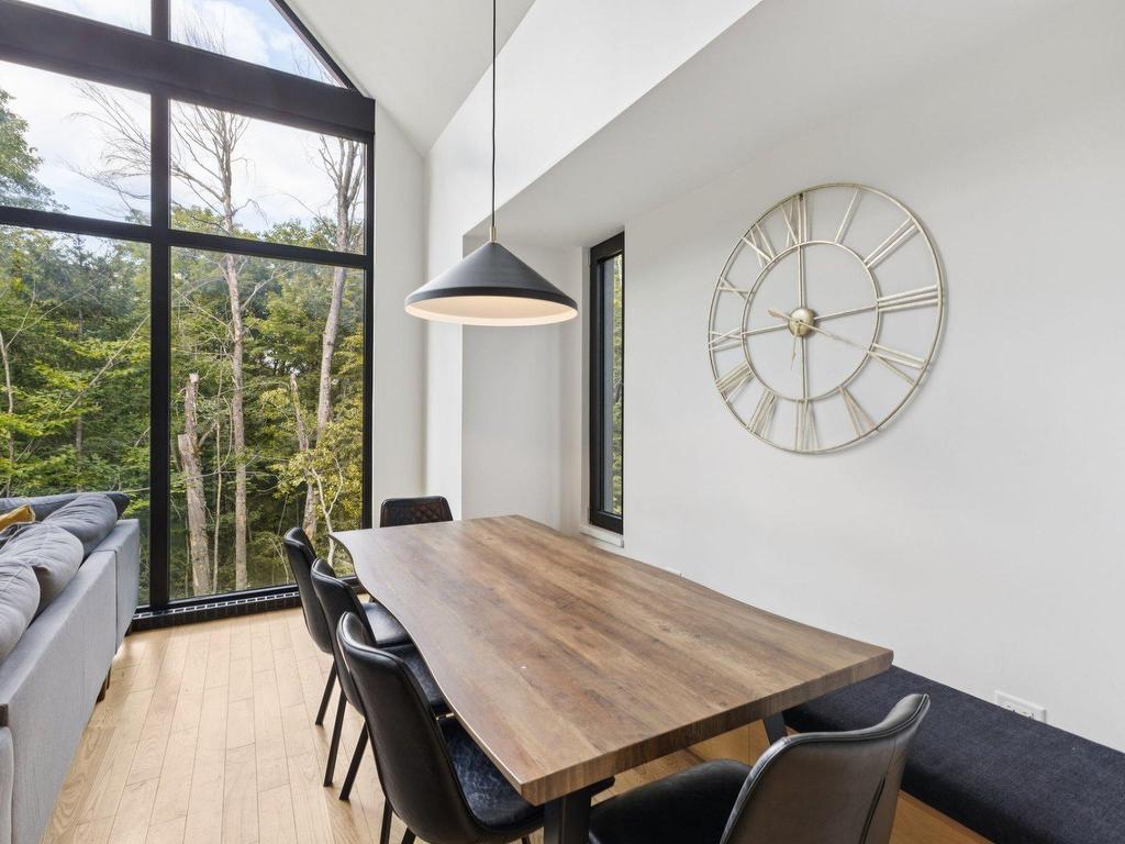 









304

 - 15


Imp. du Cardinal

,
Lac-Supérieur,




QC
J0T1P0

