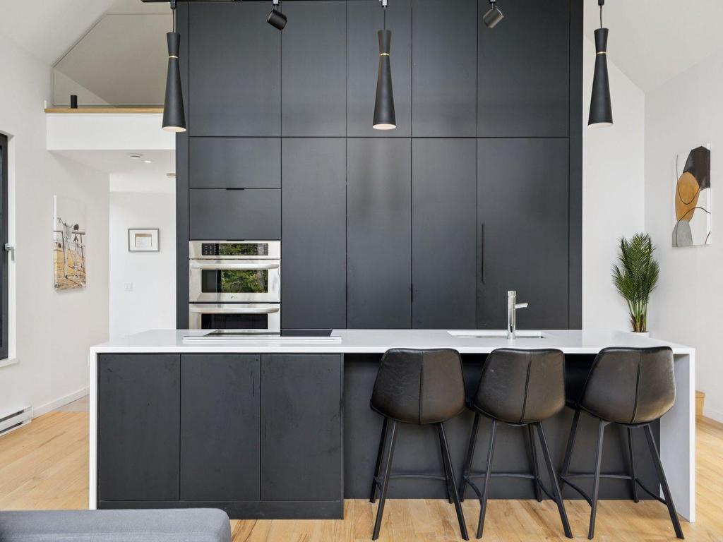 









304

 - 15


Imp. du Cardinal

,
Lac-Supérieur,




QC
J0T1P0

