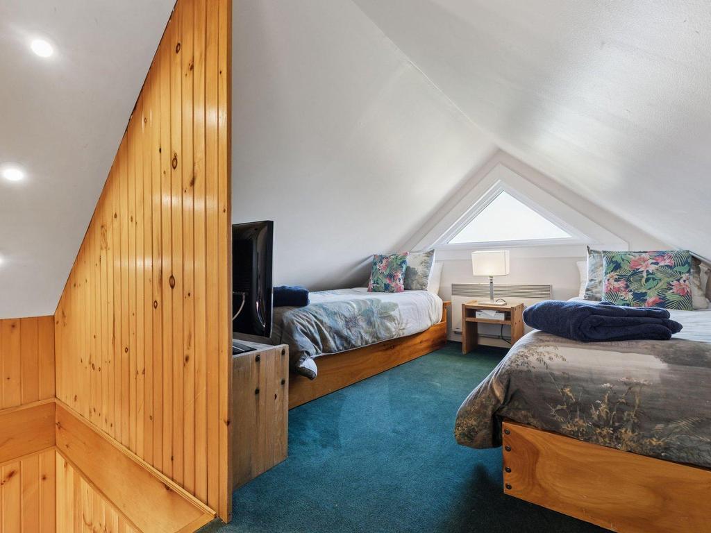 









145


Ch. au Pied-de-la-Montagne

, 2096,
Mont-Tremblant,




QC
J8E3M2

