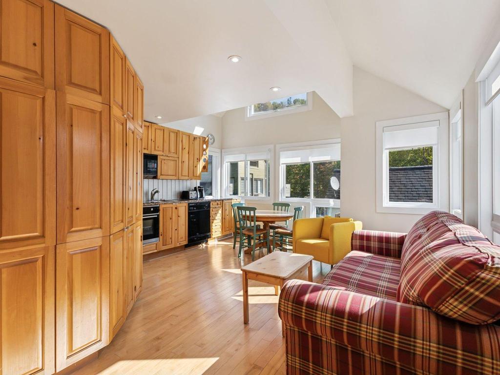 









145


Ch. au Pied-de-la-Montagne

, 2096,
Mont-Tremblant,




QC
J8E3M2

