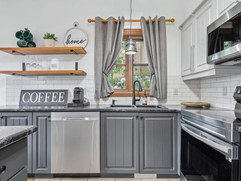 









234


Ch. de la Forêt

, 4,
Mont-Tremblant,




QC
J8E3K3

