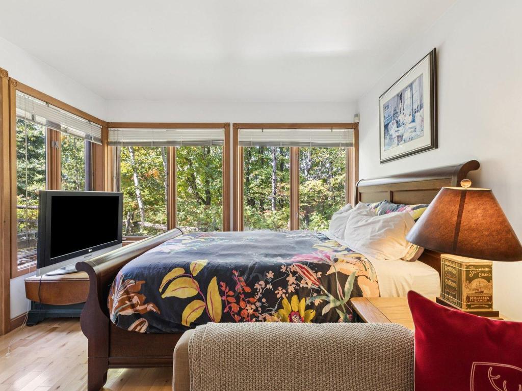 









168


Ch. de la Forêt

, 205,
Mont-Tremblant,




QC
J8E3K8

