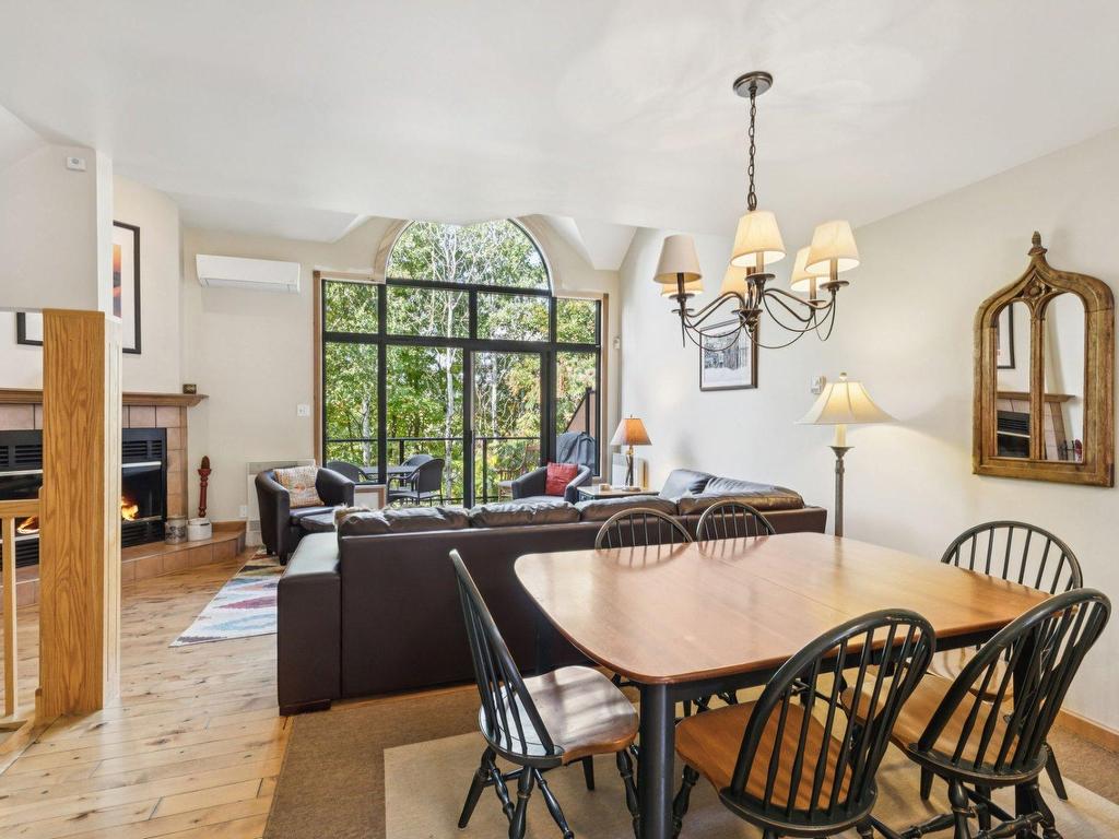 









168


Ch. de la Forêt

, 205,
Mont-Tremblant,




QC
J8E3K8

