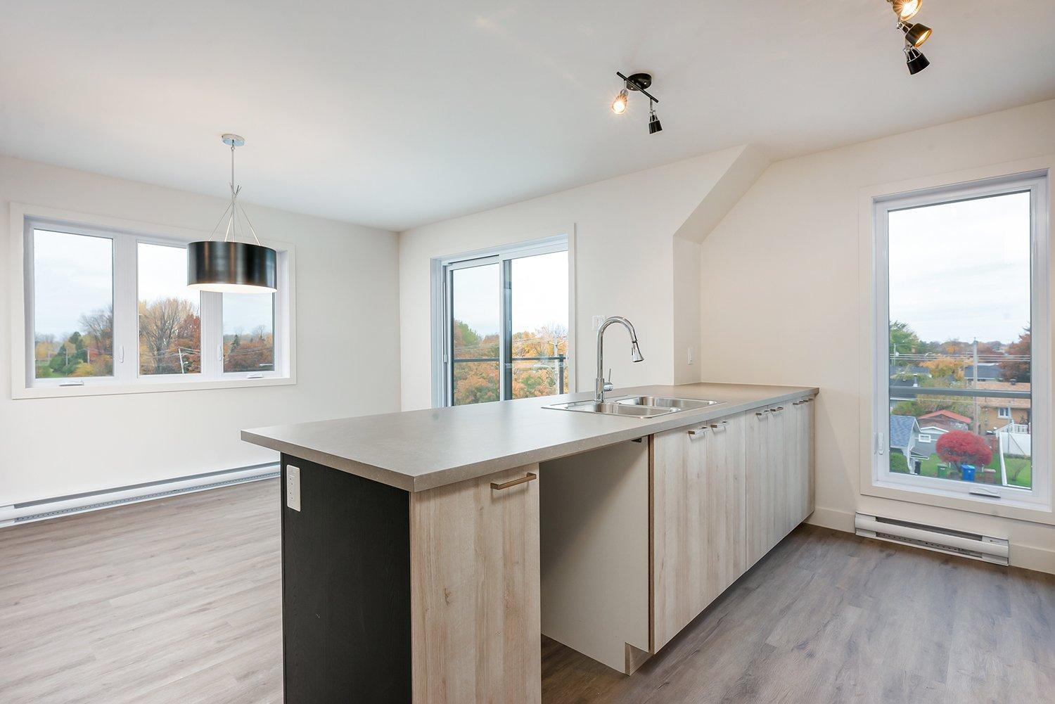









2351


Boul. Ste-Marie

, 304,
Salaberry-de-Valleyfield,




QC
J6T0G8

