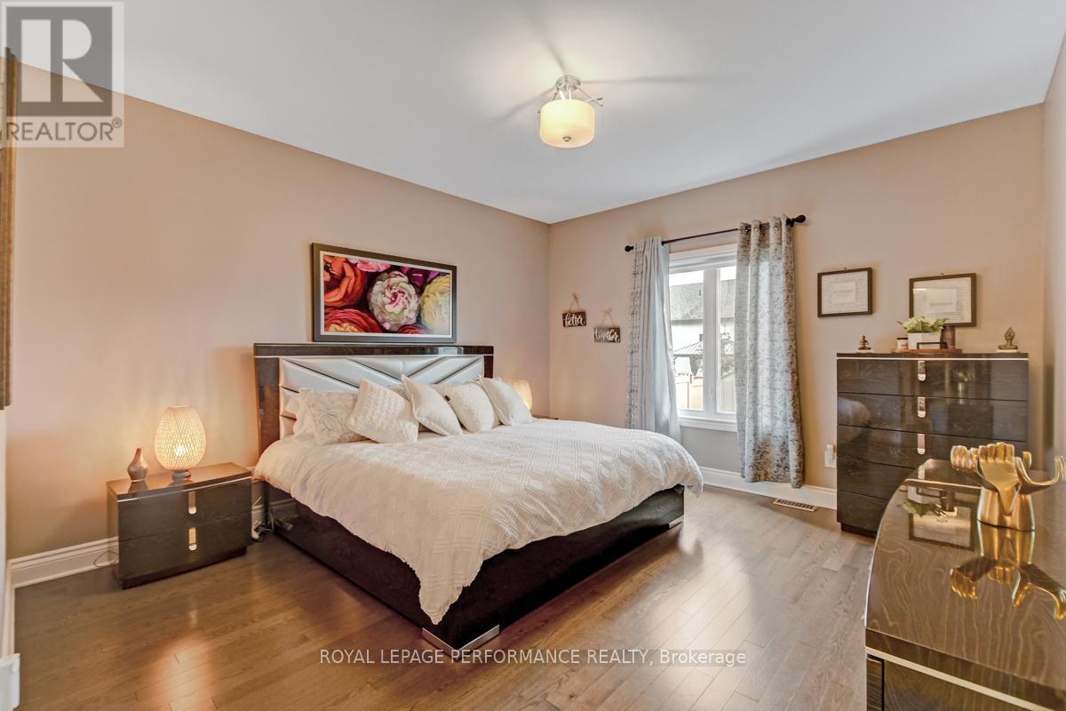 












485 BRUGES STREET

,
Russell,




Ontario
K0A1W0

