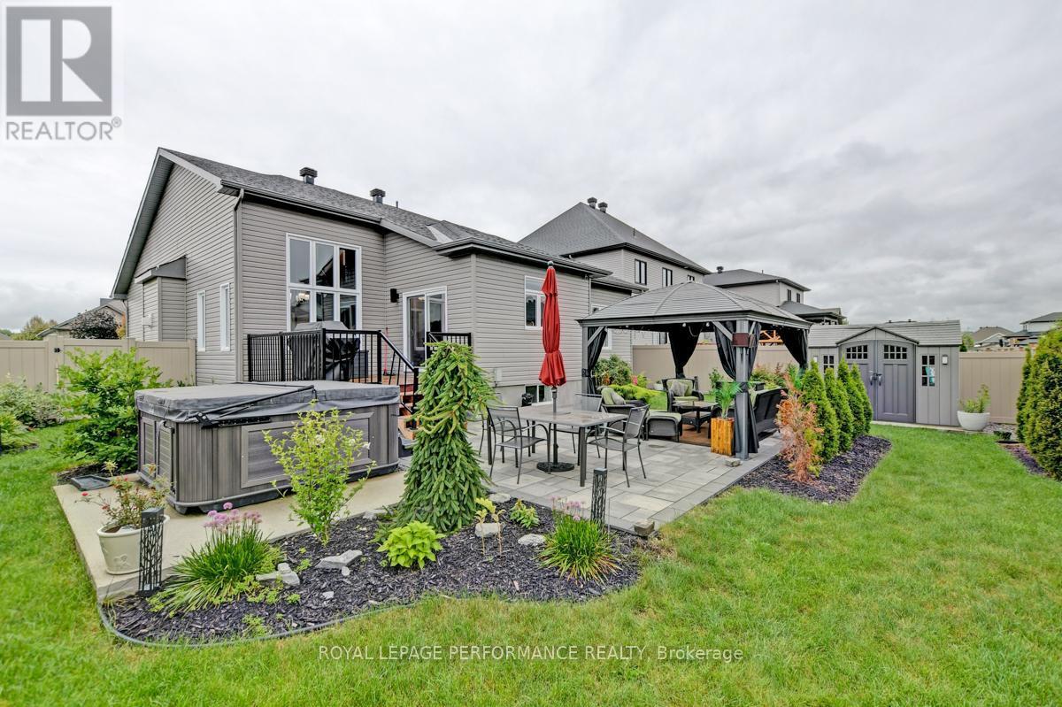 












485 BRUGES STREET

,
Russell,




Ontario
K0A1W0

