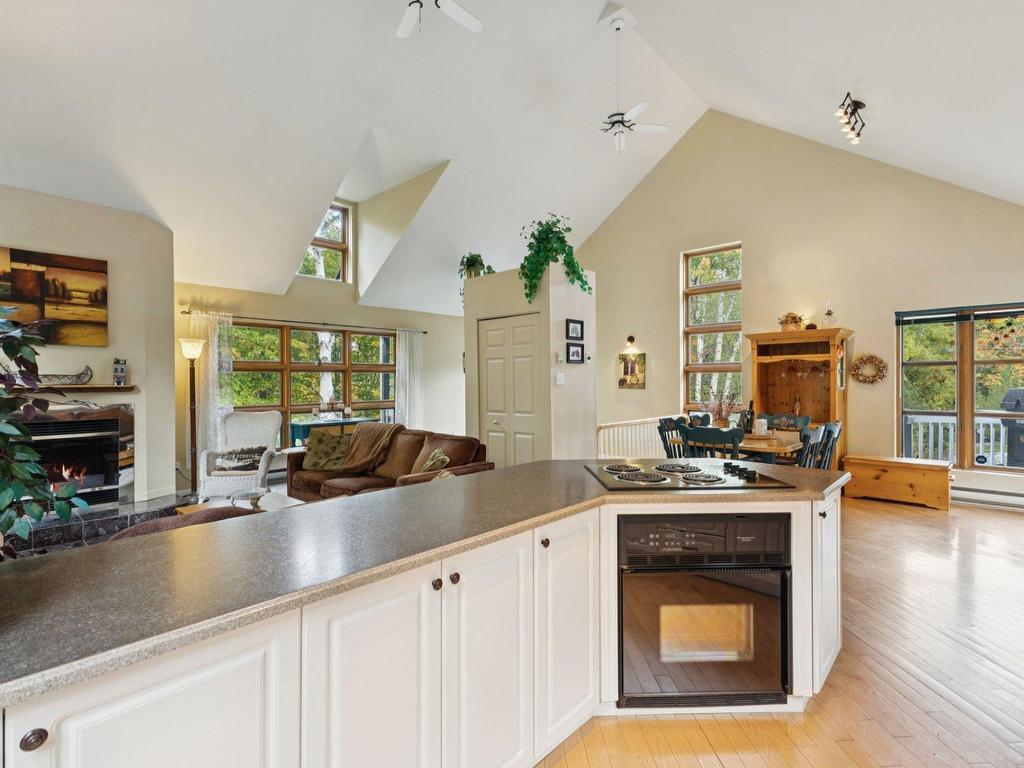 









322


Ch. Louise

,
Lac-Supérieur,




QC
J0T1J0

