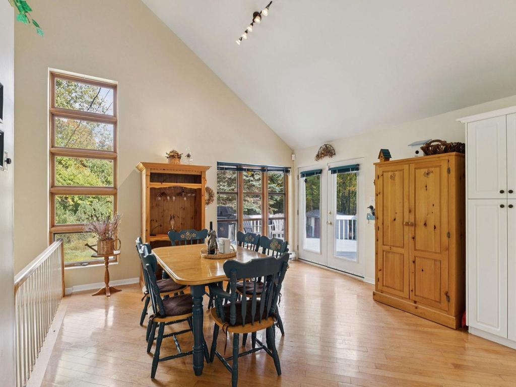 









322


Ch. Louise

,
Lac-Supérieur,




QC
J0T1J0

