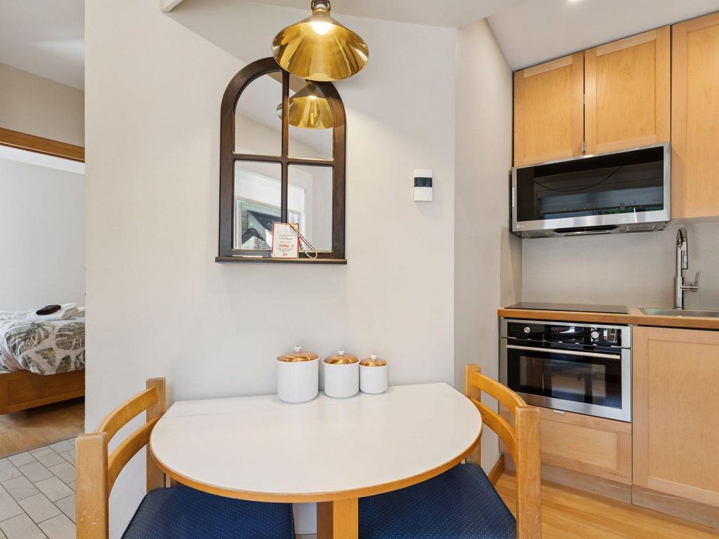 









145


Ch. au Pied-de-la-Montagne

, 2094,
Mont-Tremblant,




QC
J8E3M2

