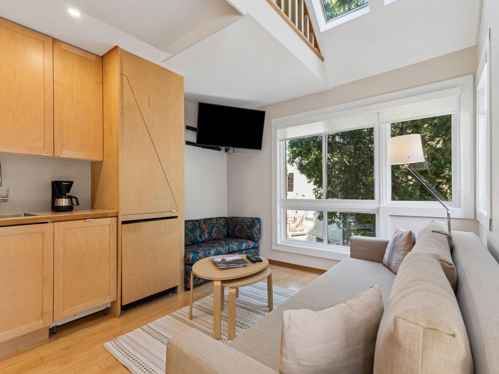 









145


Ch. au Pied-de-la-Montagne

, 2094,
Mont-Tremblant,




QC
J8E3M2

