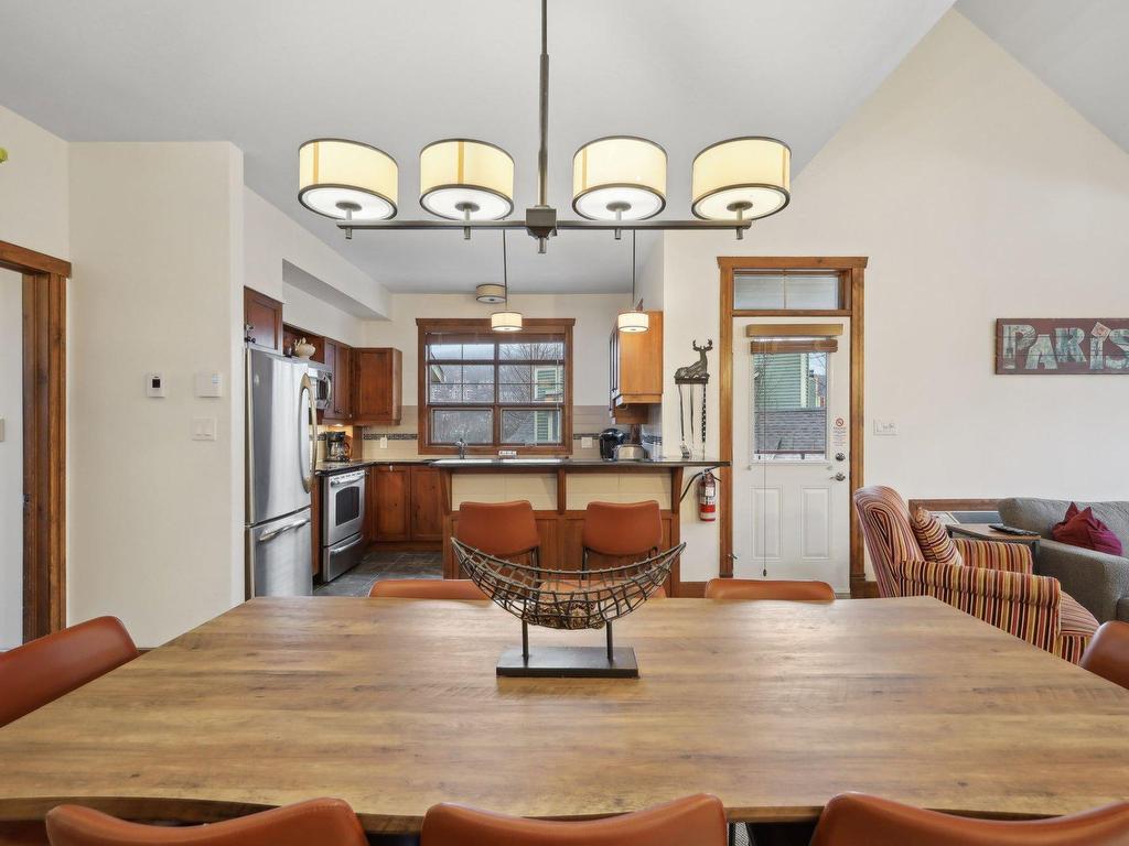 









223


Ch. des Quatre-Sommets

, 3,
Mont-Tremblant,




QC
J8E1C6

