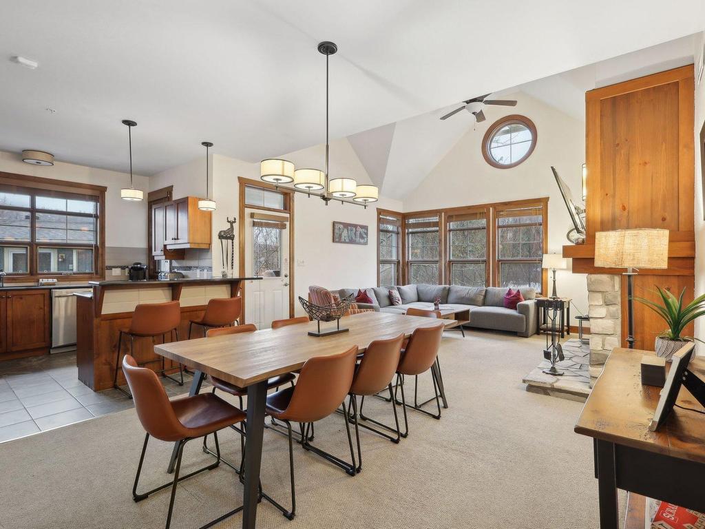 









223


Ch. des Quatre-Sommets

, 3,
Mont-Tremblant,




QC
J8E1C6

