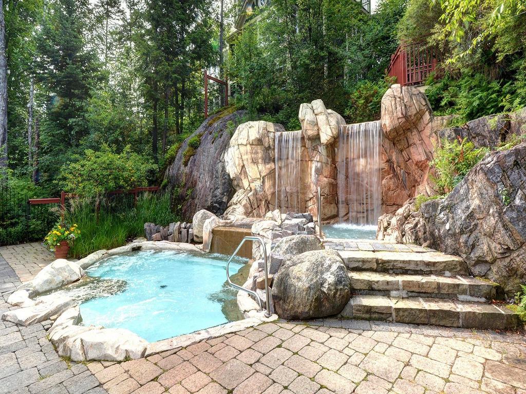 









223


Ch. des Quatre-Sommets

, 3,
Mont-Tremblant,




QC
J8E1C6

