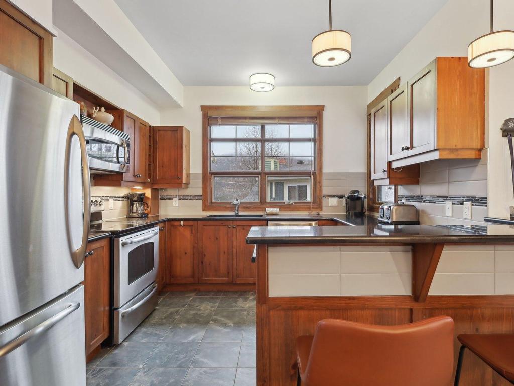 









223


Ch. des Quatre-Sommets

, 3,
Mont-Tremblant,




QC
J8E1C6

