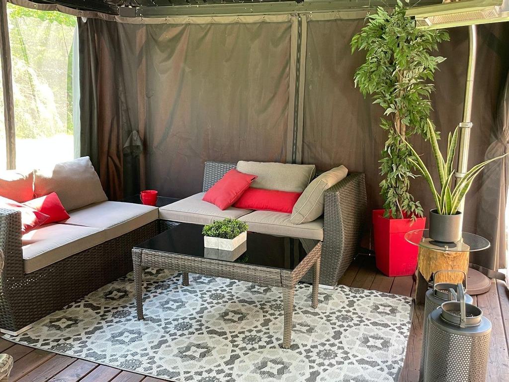 









72


Ch. Alpino

,
Morin-Heights,




QC
J0R1H0

