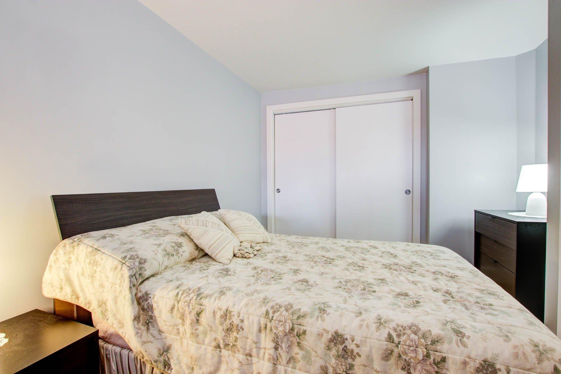 









5905


Rue de la Tourbière

, 403,
Longueuil (Saint-Hubert),




QC
J3Y0K8

