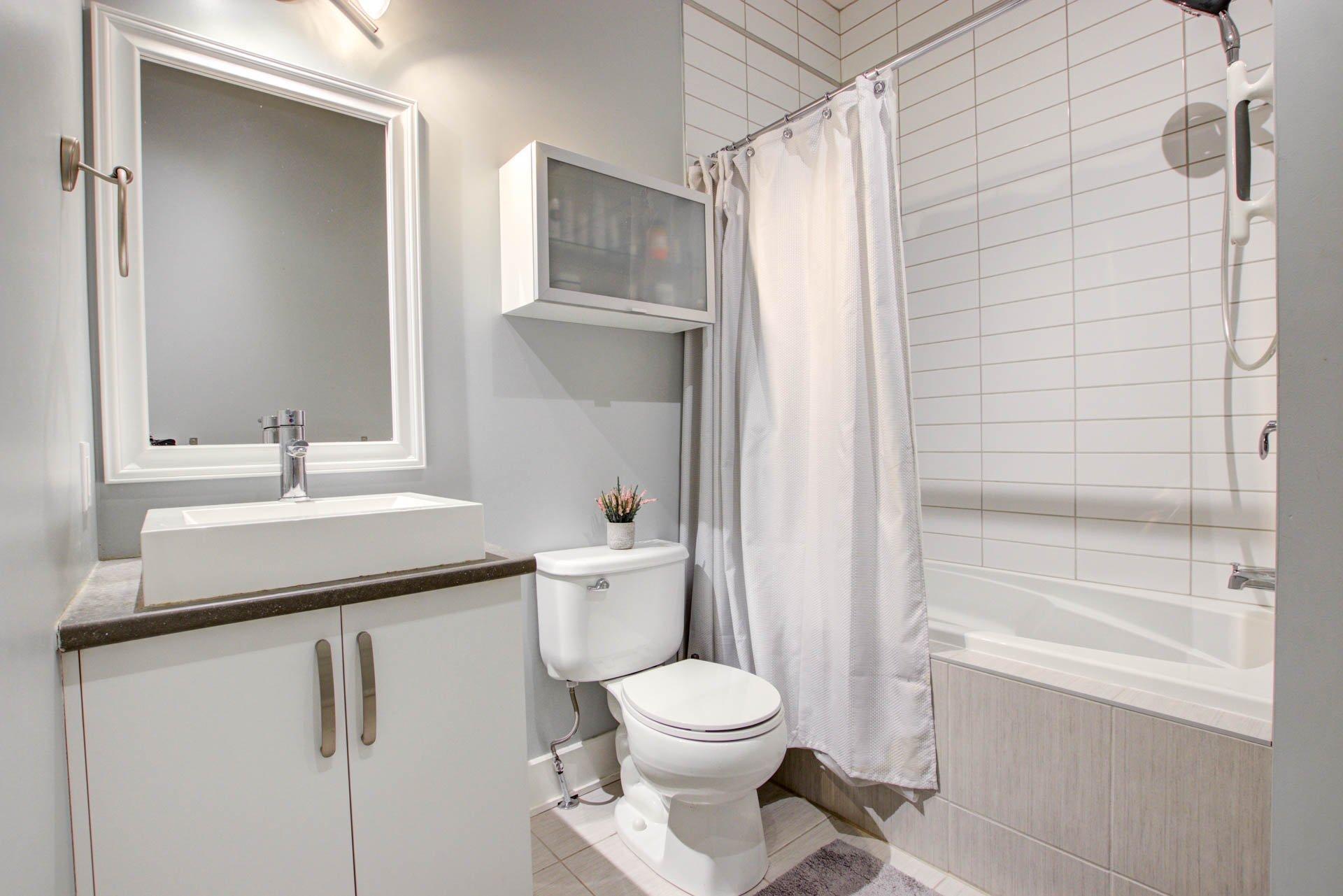 









5905


Rue de la Tourbière

, 403,
Longueuil (Saint-Hubert),




QC
J3Y0K8

