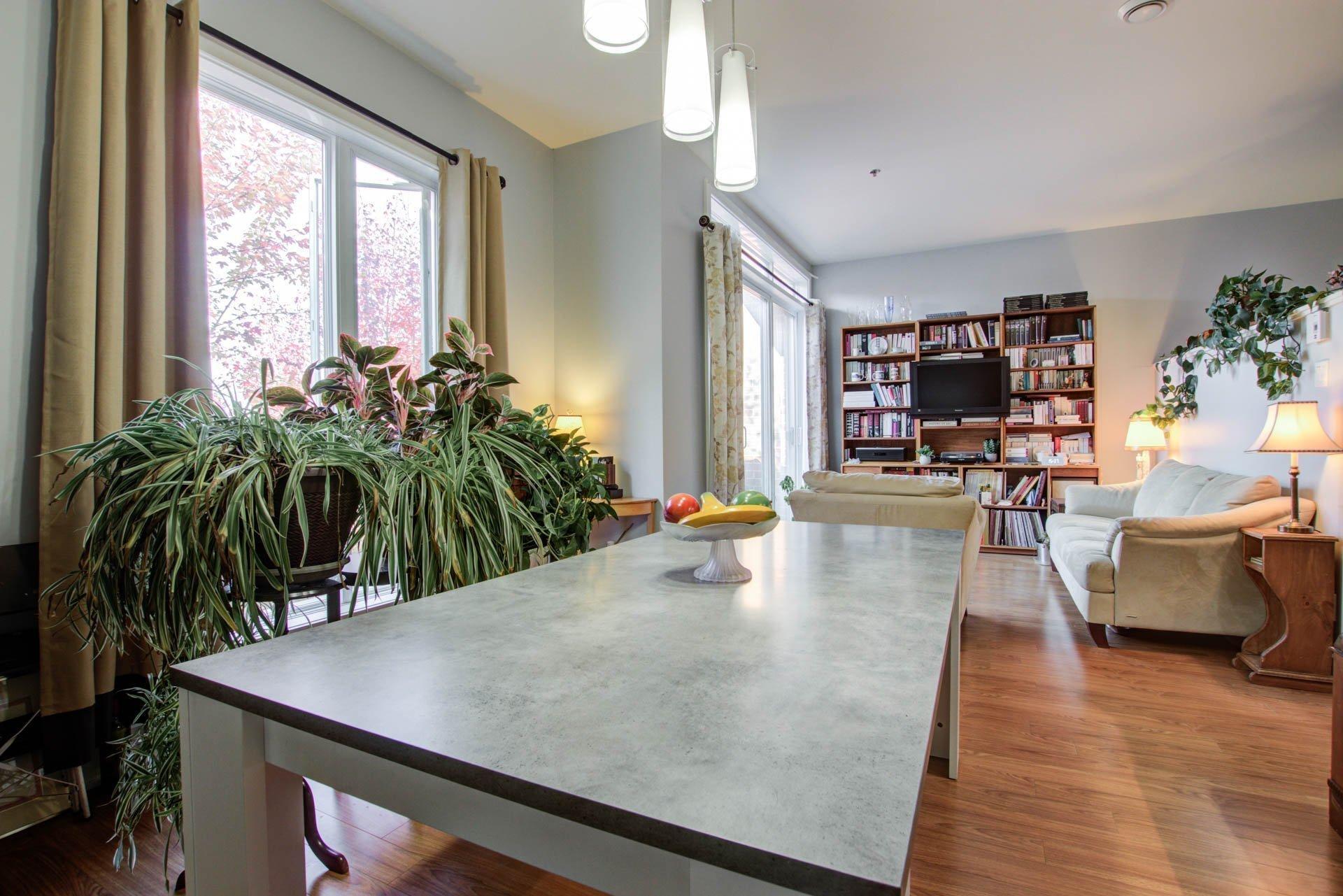 









5905


Rue de la Tourbière

, 403,
Longueuil (Saint-Hubert),




QC
J3Y0K8

