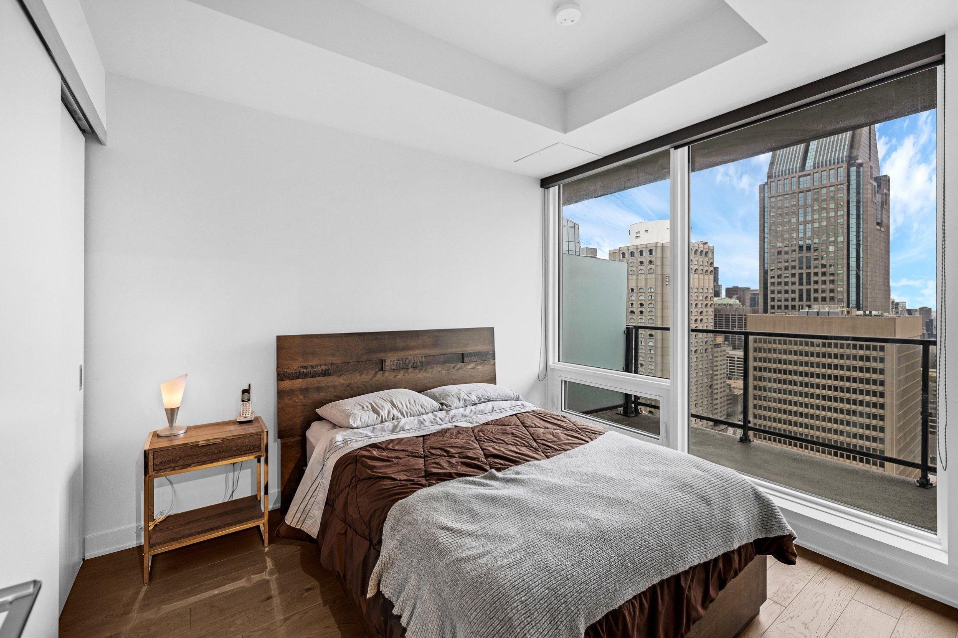 









1188


Rue St-Antoine O.

, 3701,
Montréal (Ville-Marie),




QC
H3C1B4

