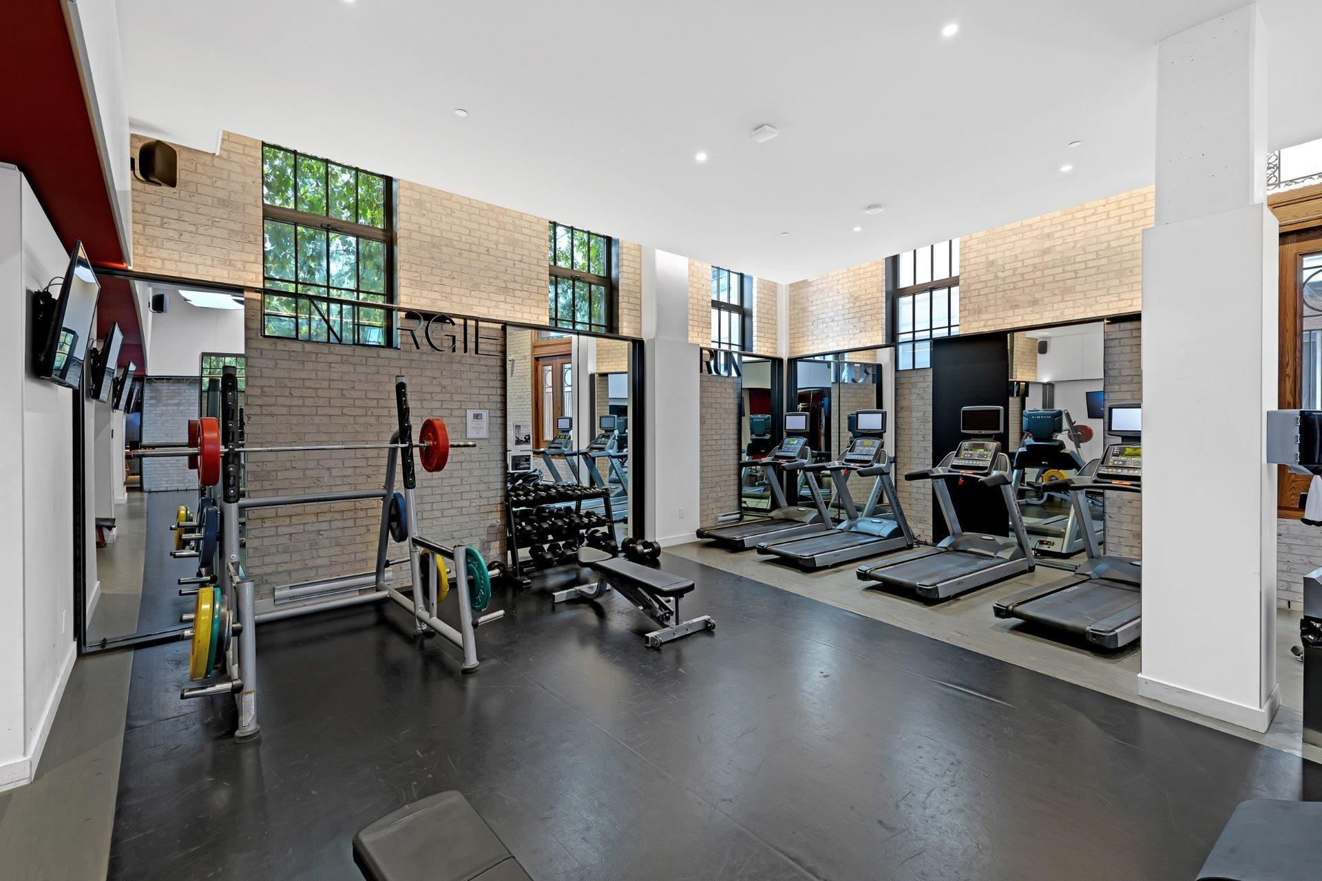 









1188


Rue St-Antoine O.

, 3701,
Montréal (Ville-Marie),




QC
H3C1B4

