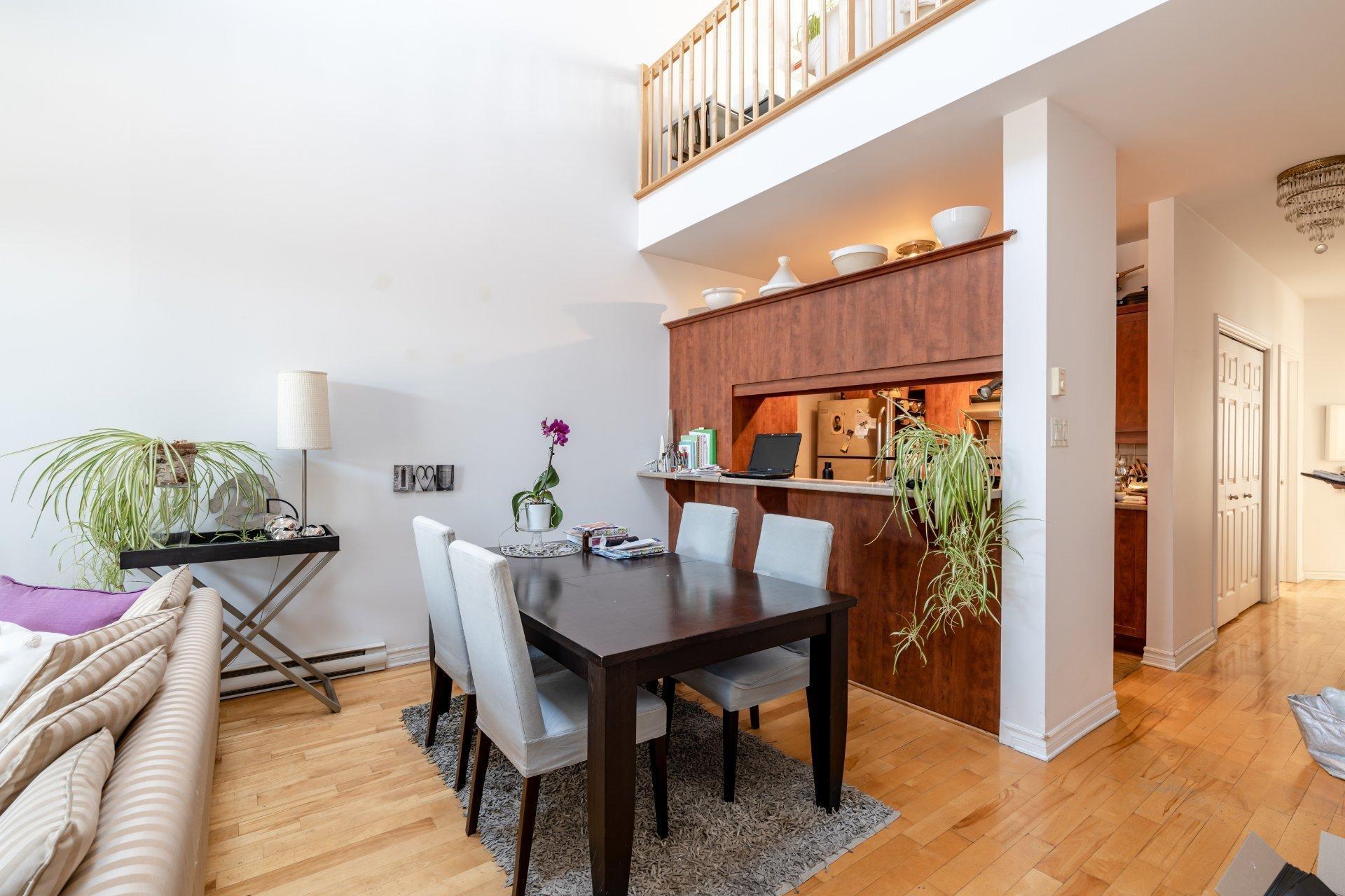 









1485


Rue St-Jacques

, 8,
Montréal (Ville-Marie),




QC
H3C6L7

