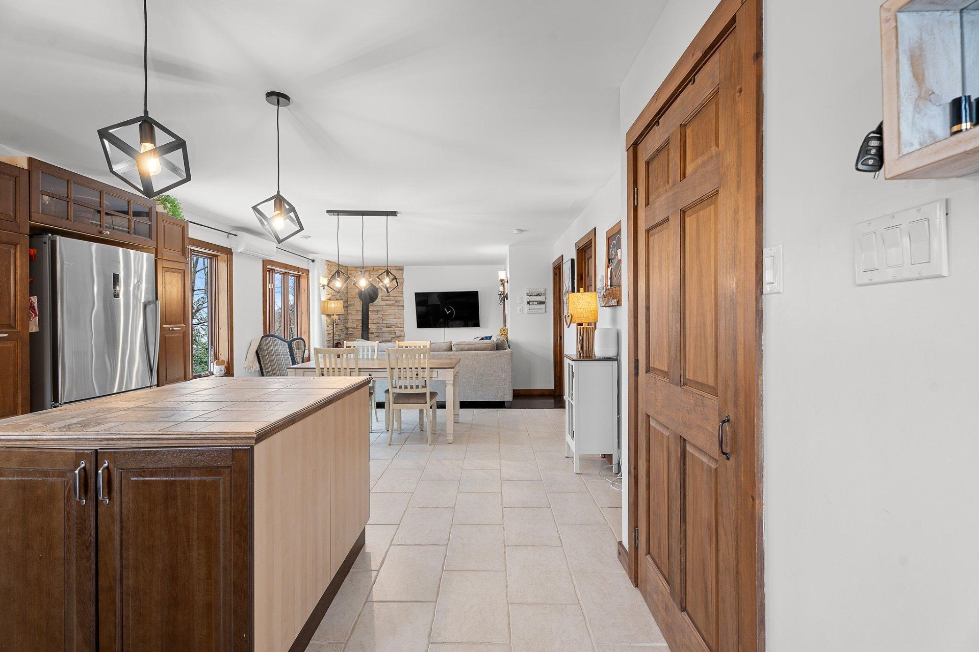 









118

 - 118A


Rue de Val-d'Isère

,
Sainte-Agathe-des-Monts,




QC
J8C0W3

