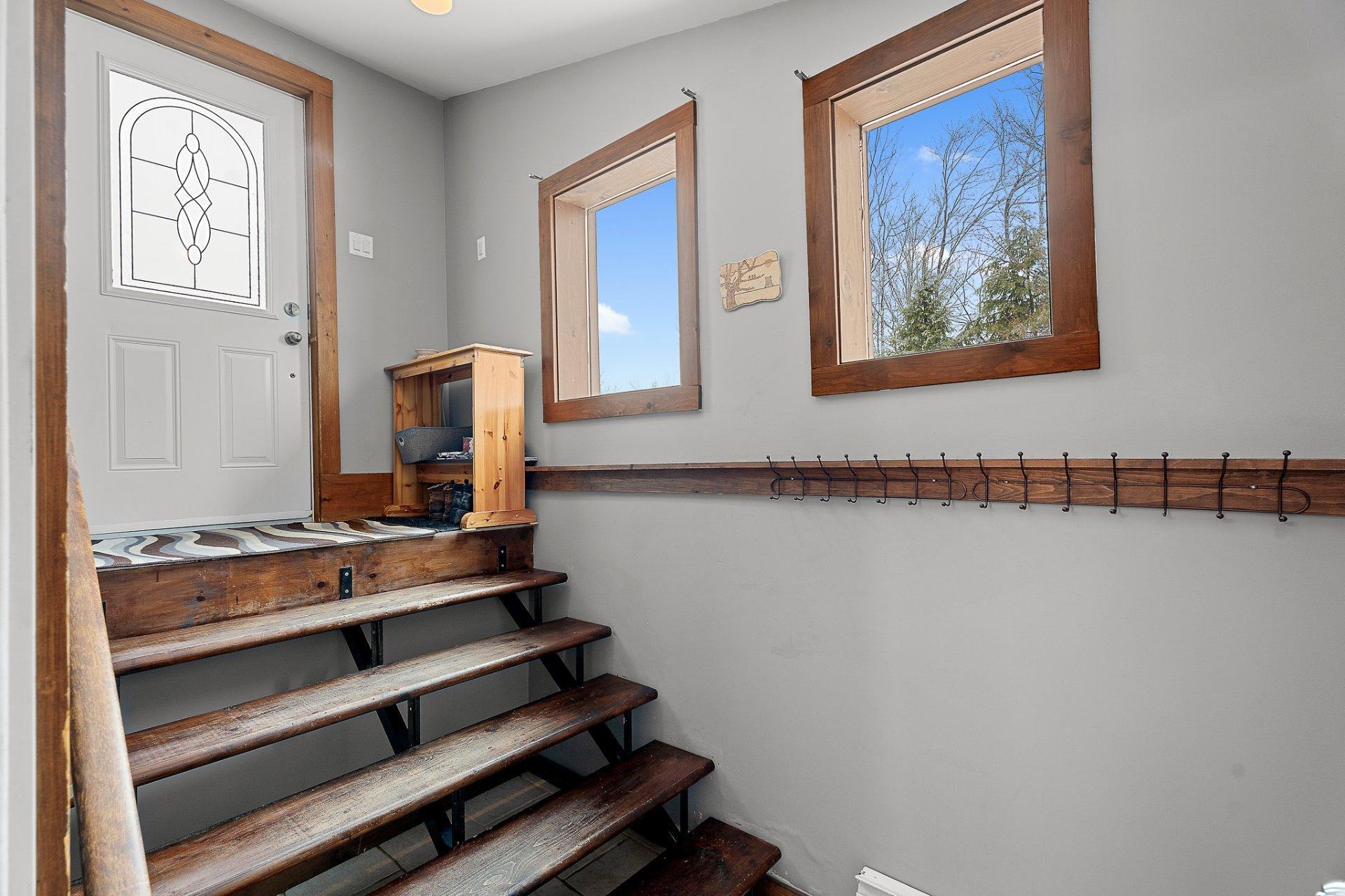 









118

 - 118A


Rue de Val-d'Isère

,
Sainte-Agathe-des-Monts,




QC
J8C0W3

