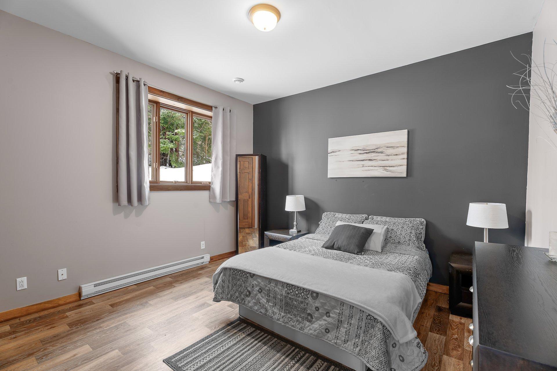 









118

 - 118A


Rue de Val-d'Isère

,
Sainte-Agathe-des-Monts,




QC
J8C0W3

