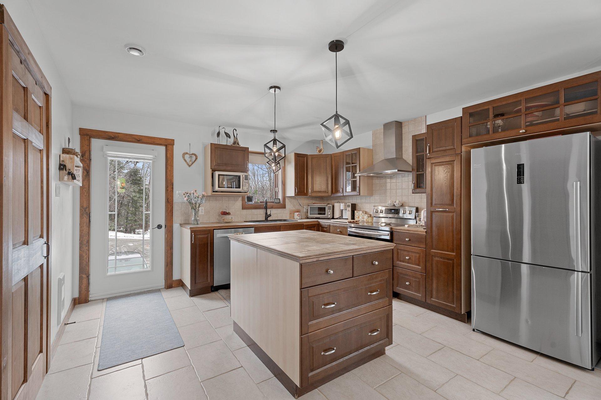 









118

 - 118A


Rue de Val-d'Isère

,
Sainte-Agathe-des-Monts,




QC
J8C0W3

