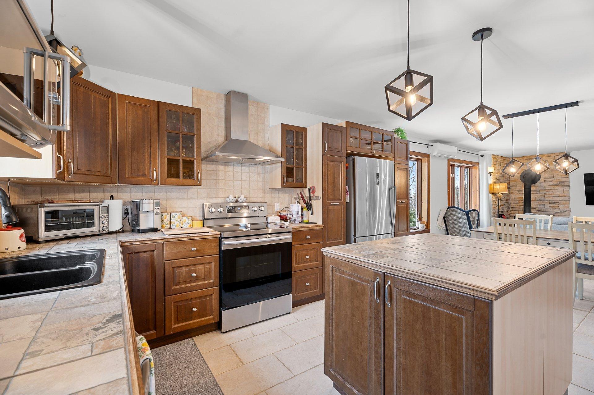 









118

 - 118A


Rue de Val-d'Isère

,
Sainte-Agathe-des-Monts,




QC
J8C0W3

