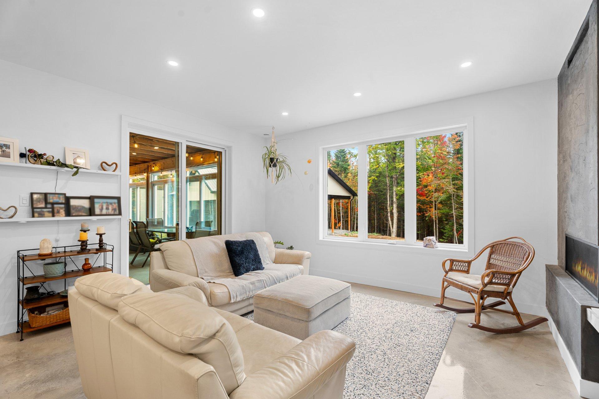 









2247


Ch. du Golf

,
Sainte-Lucie-des-Laurentides,




QC
J0T2J0

