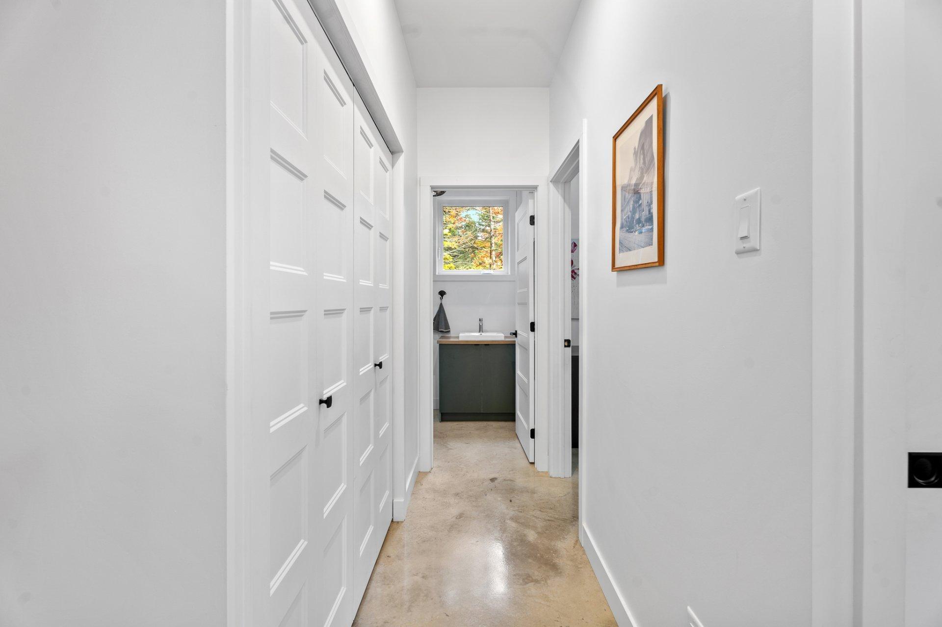 









2247


Ch. du Golf

,
Sainte-Lucie-des-Laurentides,




QC
J0T2J0

