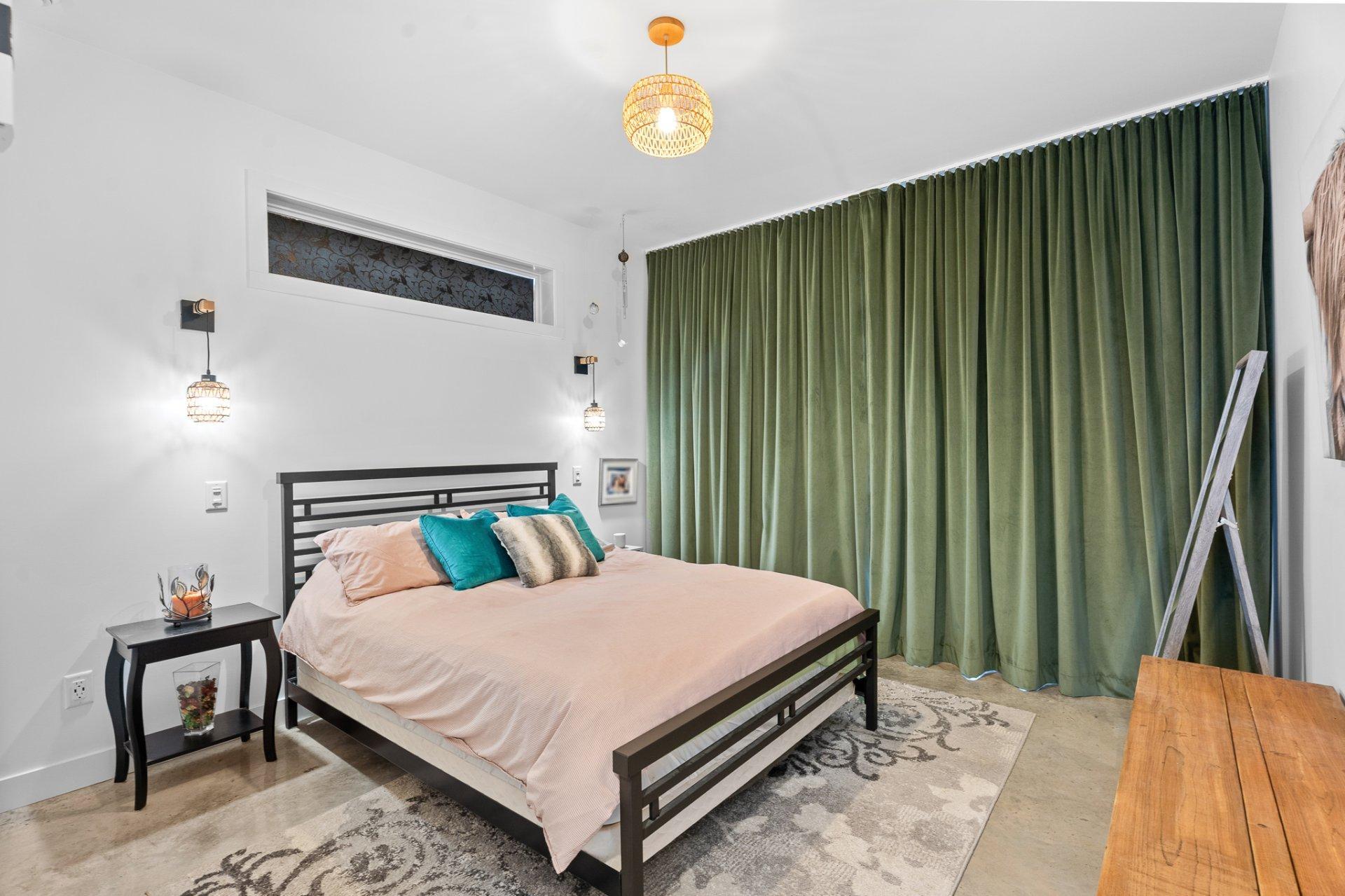 









2247


Ch. du Golf

,
Sainte-Lucie-des-Laurentides,




QC
J0T2J0

